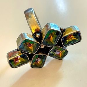 PRECIOUS STONE SPARKLY RING